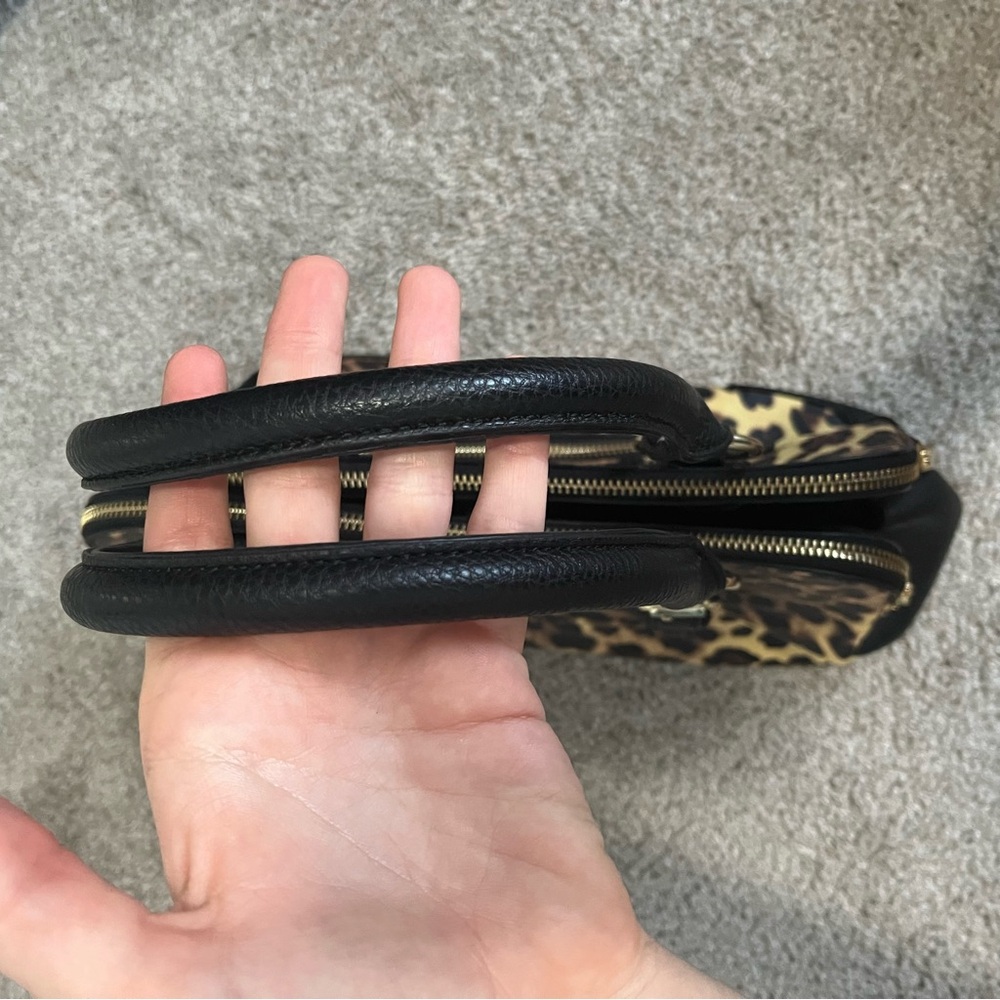 Animal print faux leather shoulder bag w/black interior - Picture 6 of 13
